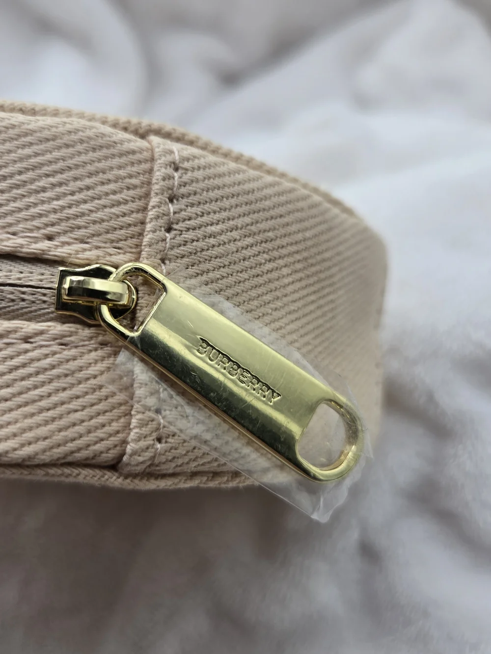 Burberry Beige Round 'Goddess' Leather Accessory